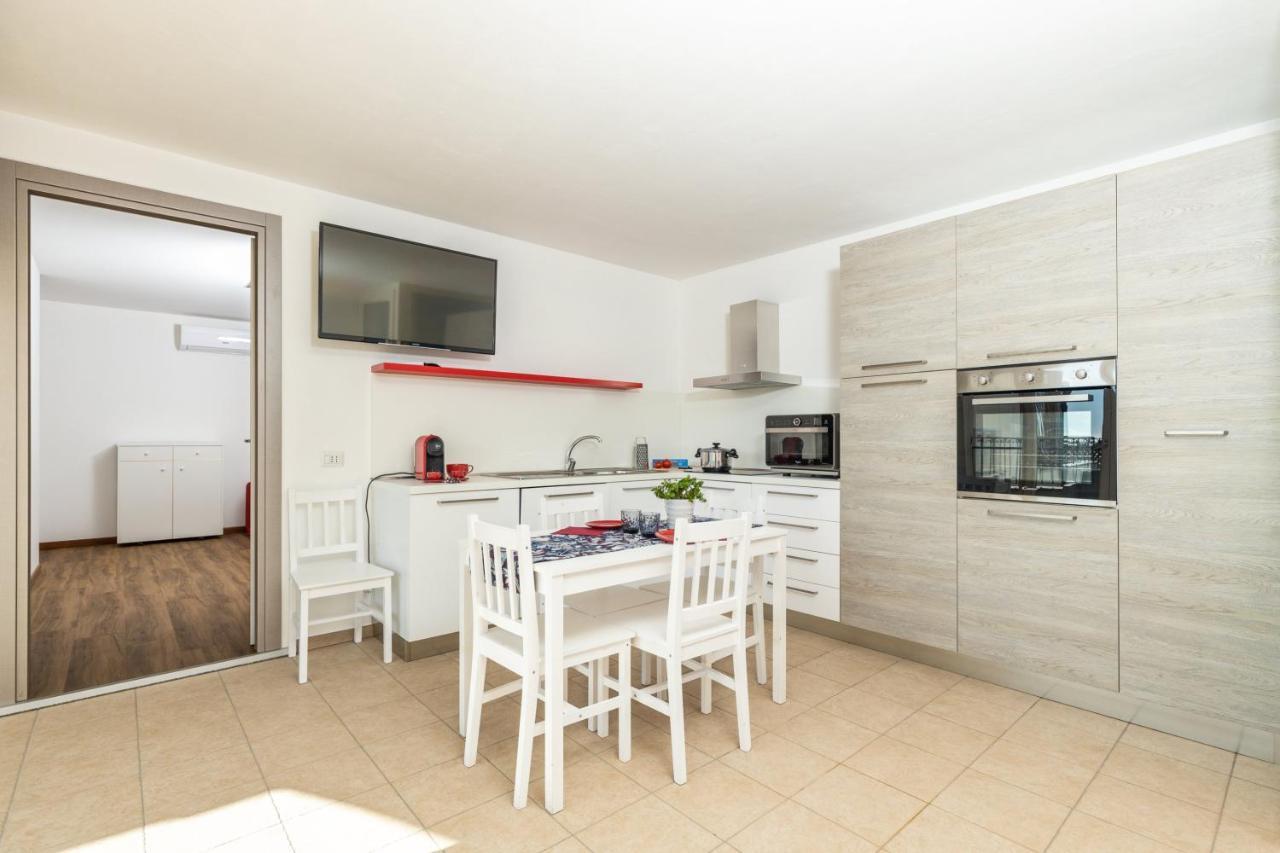 Appartamenti Gaimaro' A 50 M Dalla Spiaggia Àrbatax Exterior foto